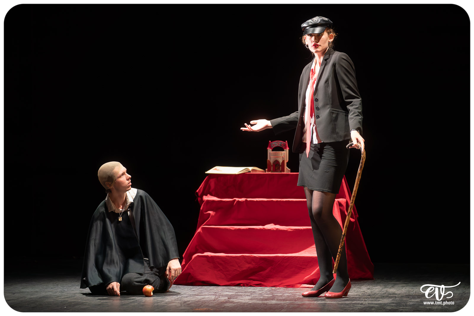 BLANCHE-NEIGE FOUTUE FORET